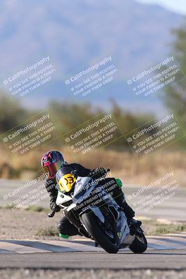 media/Oct-04-2025-CVMA (Sat) [[408bcdd6e4]]/Race 15-Femmewalla-Femmewalla UL/